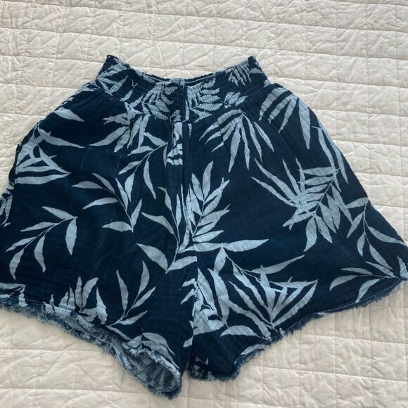 Michael stars cotton gauze muslin blue palm frond high waisted beach short med - Picture 3 of 7